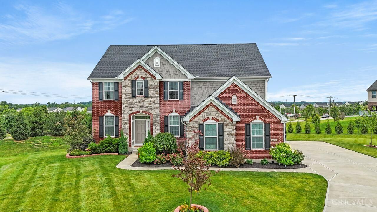 Property Photo:  4059 Highland Green Drive  OH 45040 