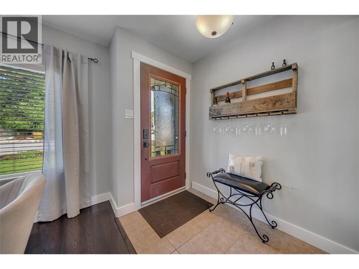Property Photo: 1366 Ridgedale Avenue BC V2A 2S2