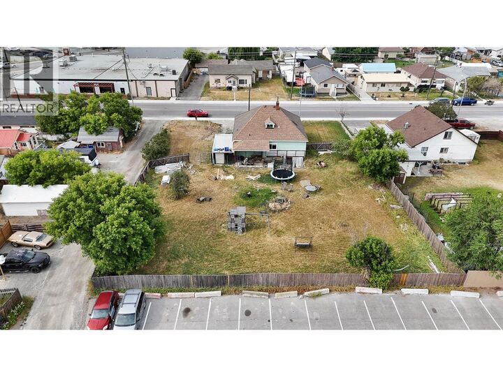Property Photo: 1415 4 Street North BC V1C 3L6
