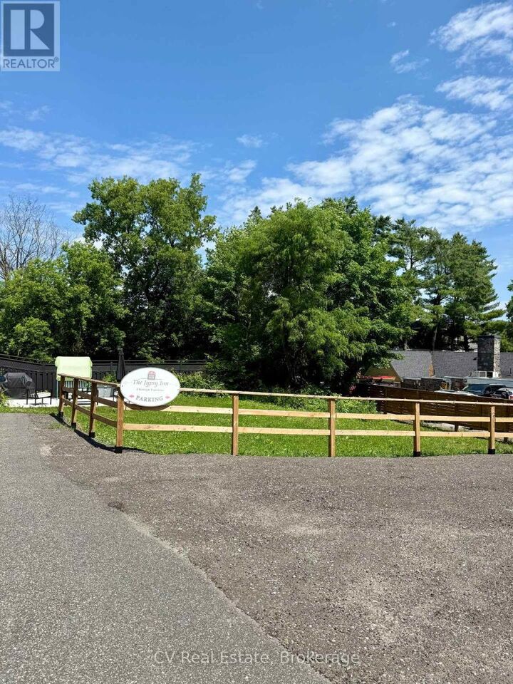 Property Photo:  2 Mahaffy Court 151  ON P1L 2A6 