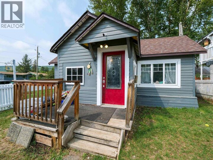 201 Lewis Drive — photo 1
