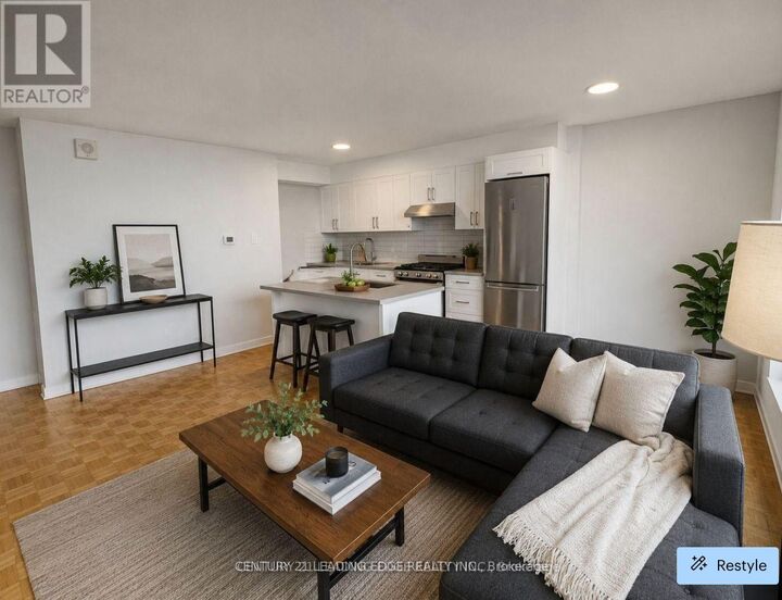 Property Photo:  103 Avenue Avenue 611  ON M5R 1B1 