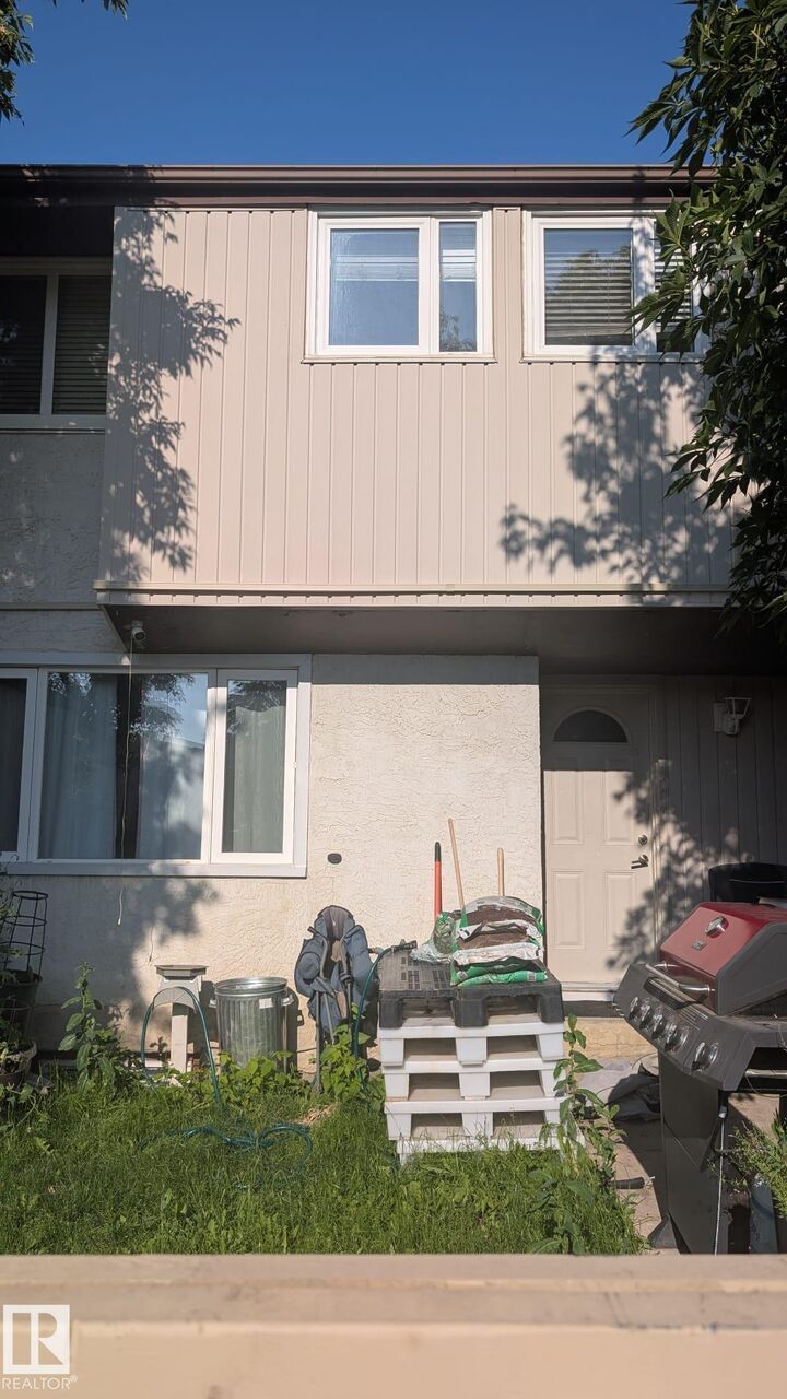14220 80 Street NW 10 — photo 1