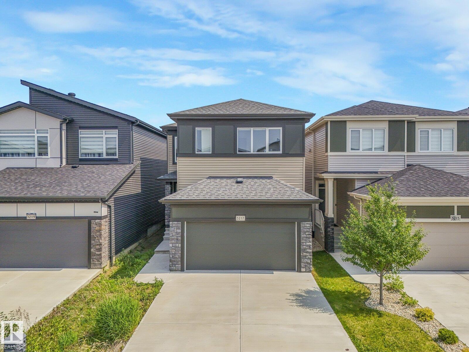 Property Photo:  3217 Kulay Way SW  AB T6W 2J7 