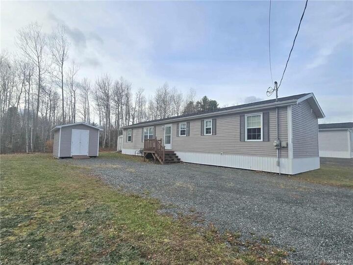 24 Olivia — photo 1