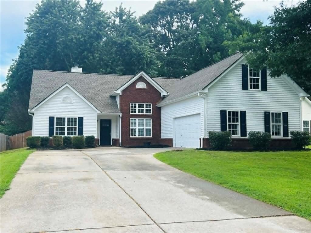 Property Photo: 29 Winding Creek Court GA 30534