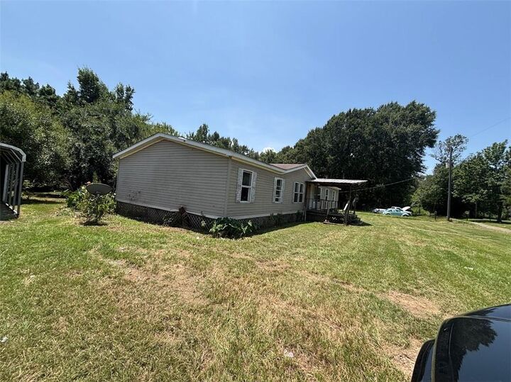 Property Photo:  300 Paul Jordan Road  LA 71457 