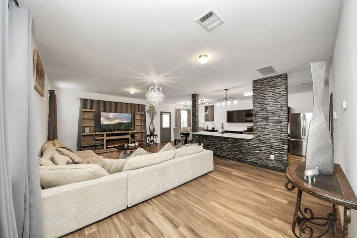 Property Photo:  18611 Cooper Ravine Way  TX 77449 