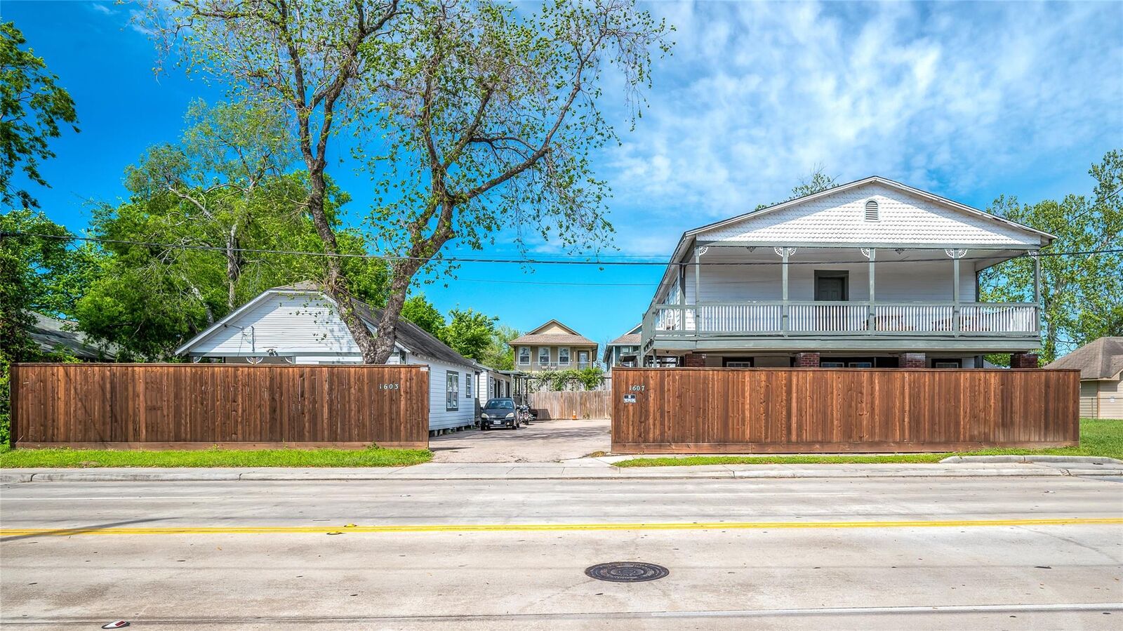 Property Photo:  1603 Airline Drive  TX 77009 