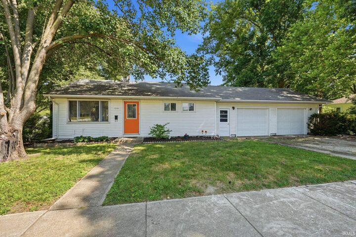 Property Photo: 1370 Dearborn Street IN 46750