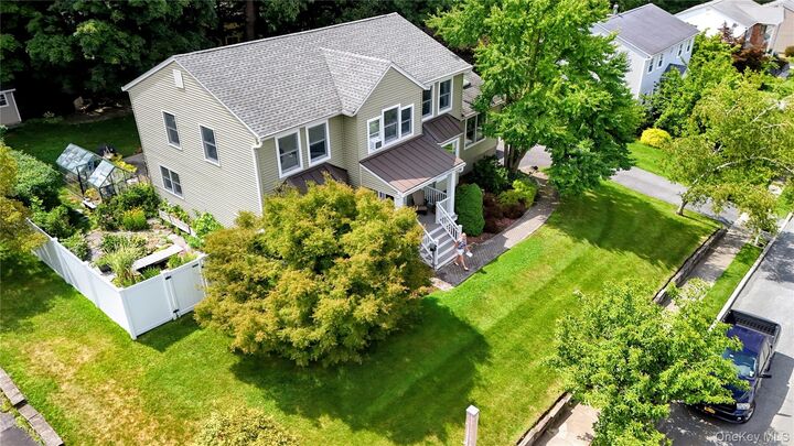 Property Photo:  38 Kenilworth Lane  NY 10990 