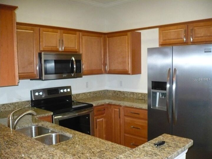 Property Photo:  2530 Lancien Court 2  FL 32826 