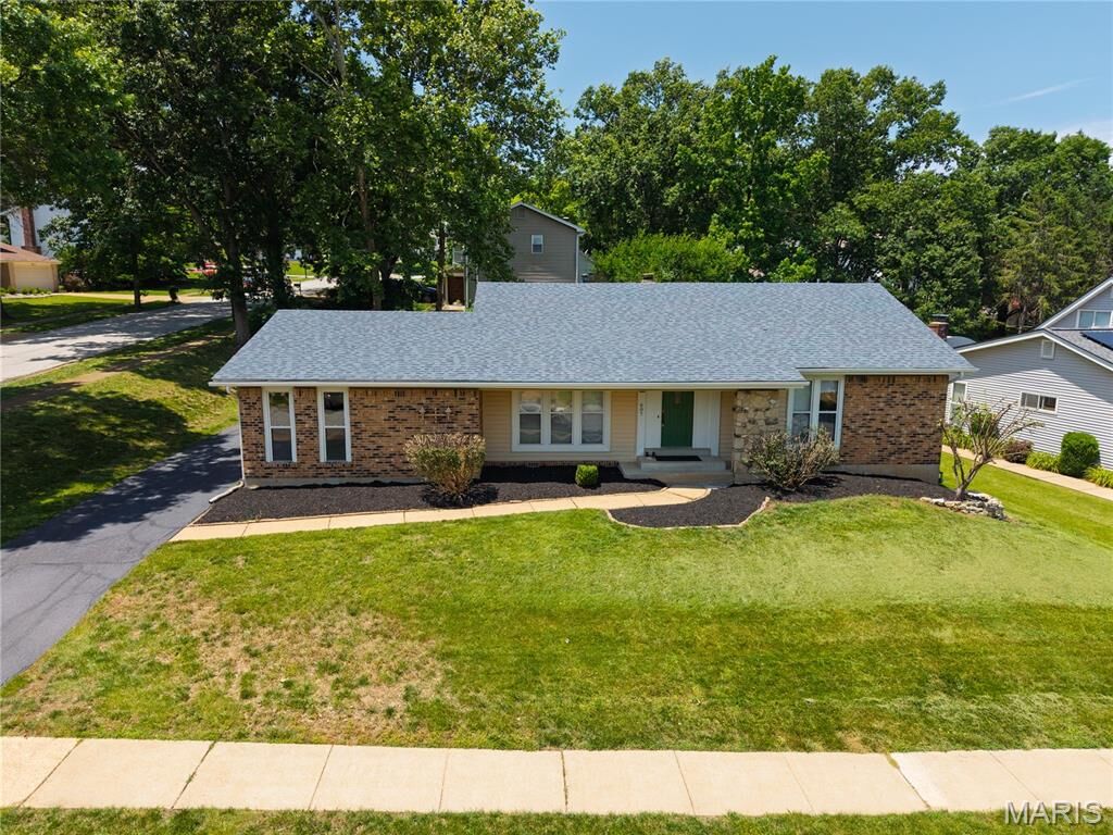 Property Photo:  607 Garden Leaf Court  MO 63011 