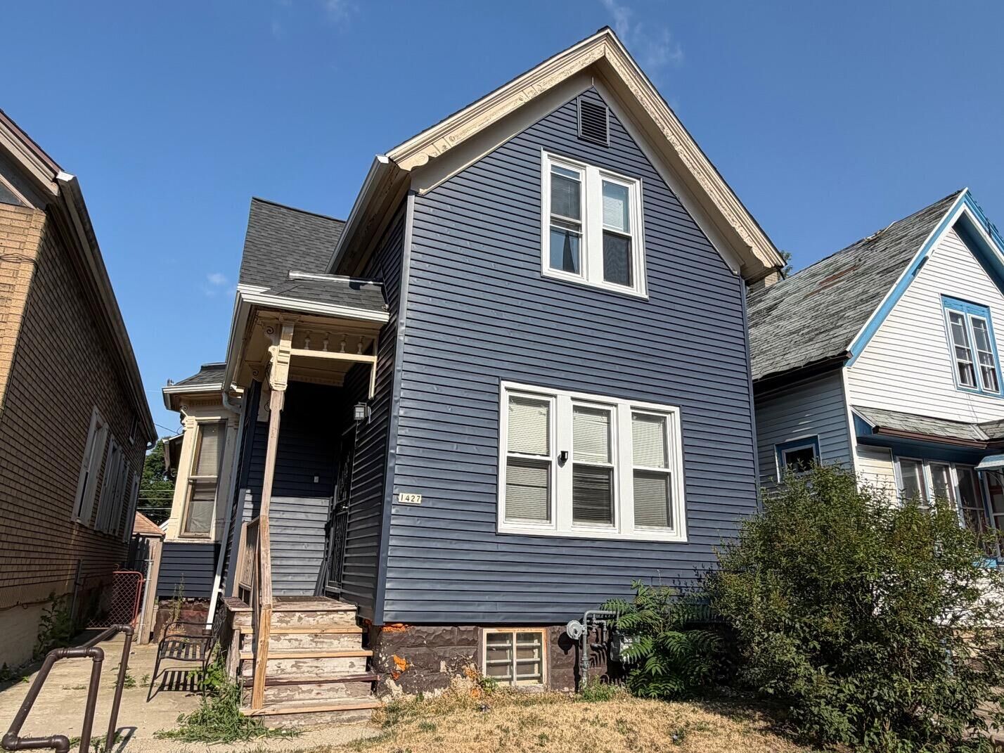 Property Photo: 1427 N 24th Pl WI 53205
