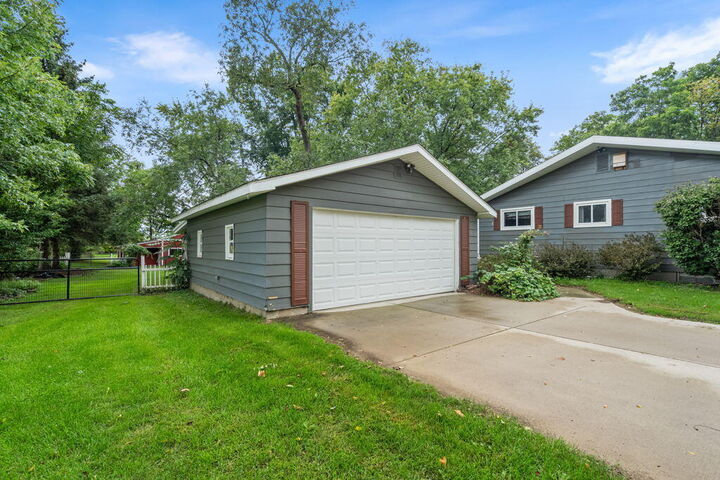 Property Photo: 15747 Coral Road MI 49322