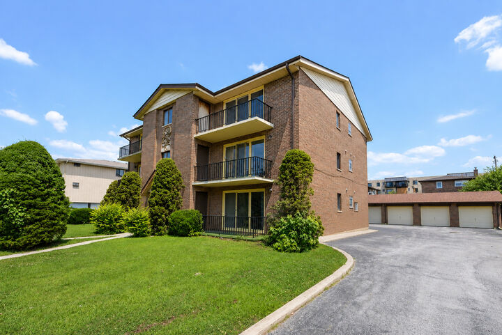 Property Photo:  10333 Mayfield Avenue 2N  IL 60453 