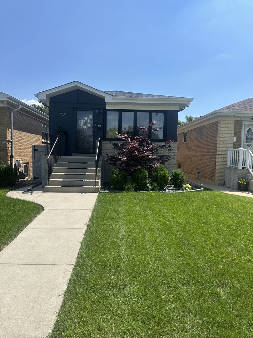 Property Photo:  7303 W Montrose Avenue  IL 60706 