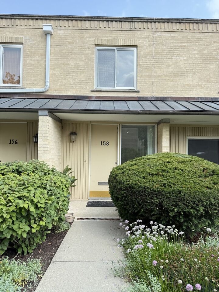 Property Photo: 158 Green Bay Road IL 60022