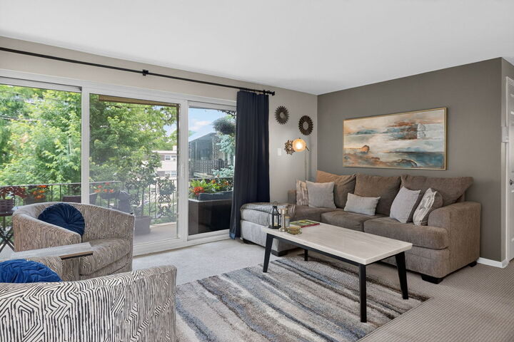Property Photo:  911 8th Avenue 5  IL 60525 