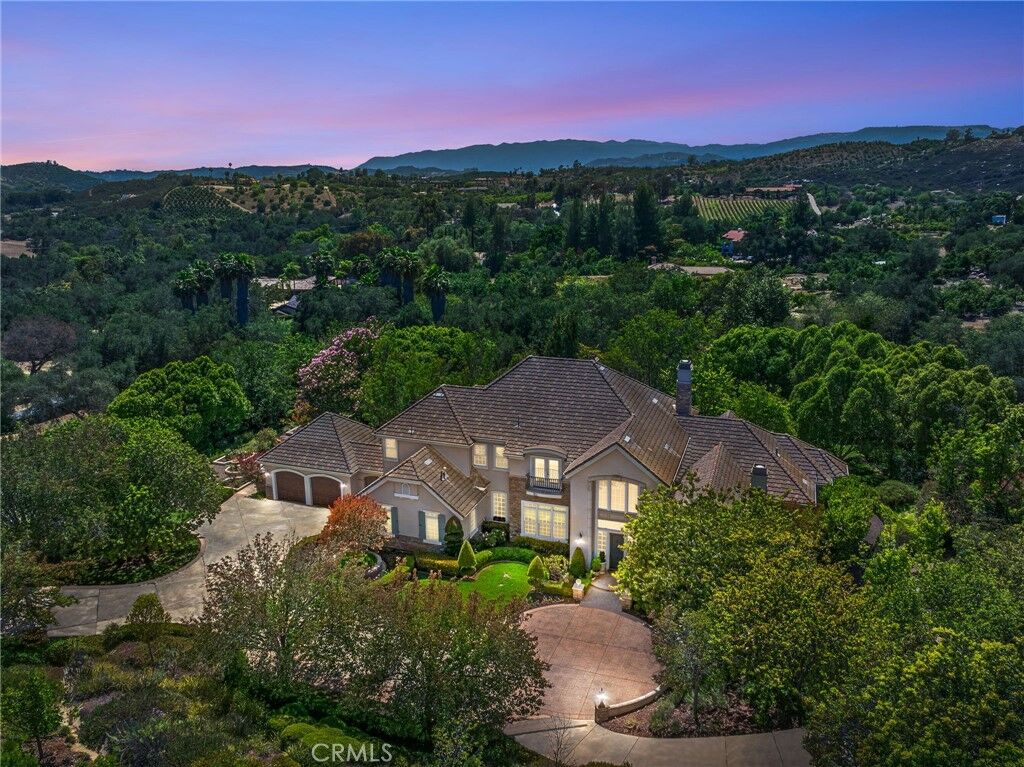 Property Photo: 45165 Oak Manor Ct CA 92590