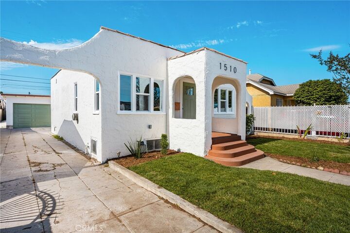 Property Photo:  1510 W 65th Place  CA 90047 