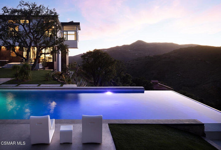Property Photo: 12530 Stagecoach Road CA 90265