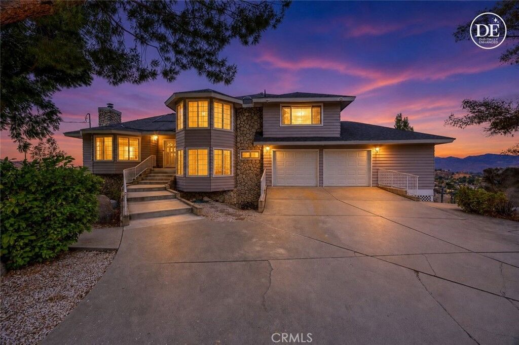 Property Photo:  27990 Vista Del Valle  CA 92544 