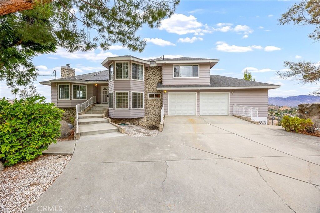 Property Photo: 27990 Vista Del Valle CA 92544