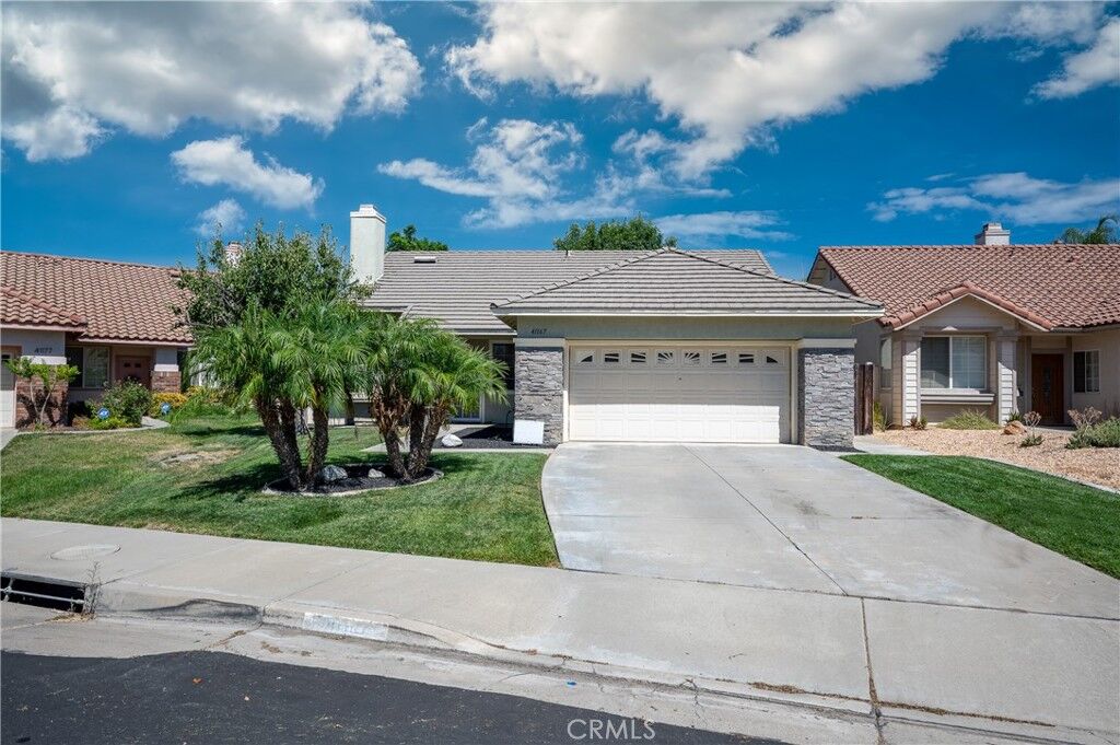 Property Photo:  41167 Lorient Court  CA 92562 