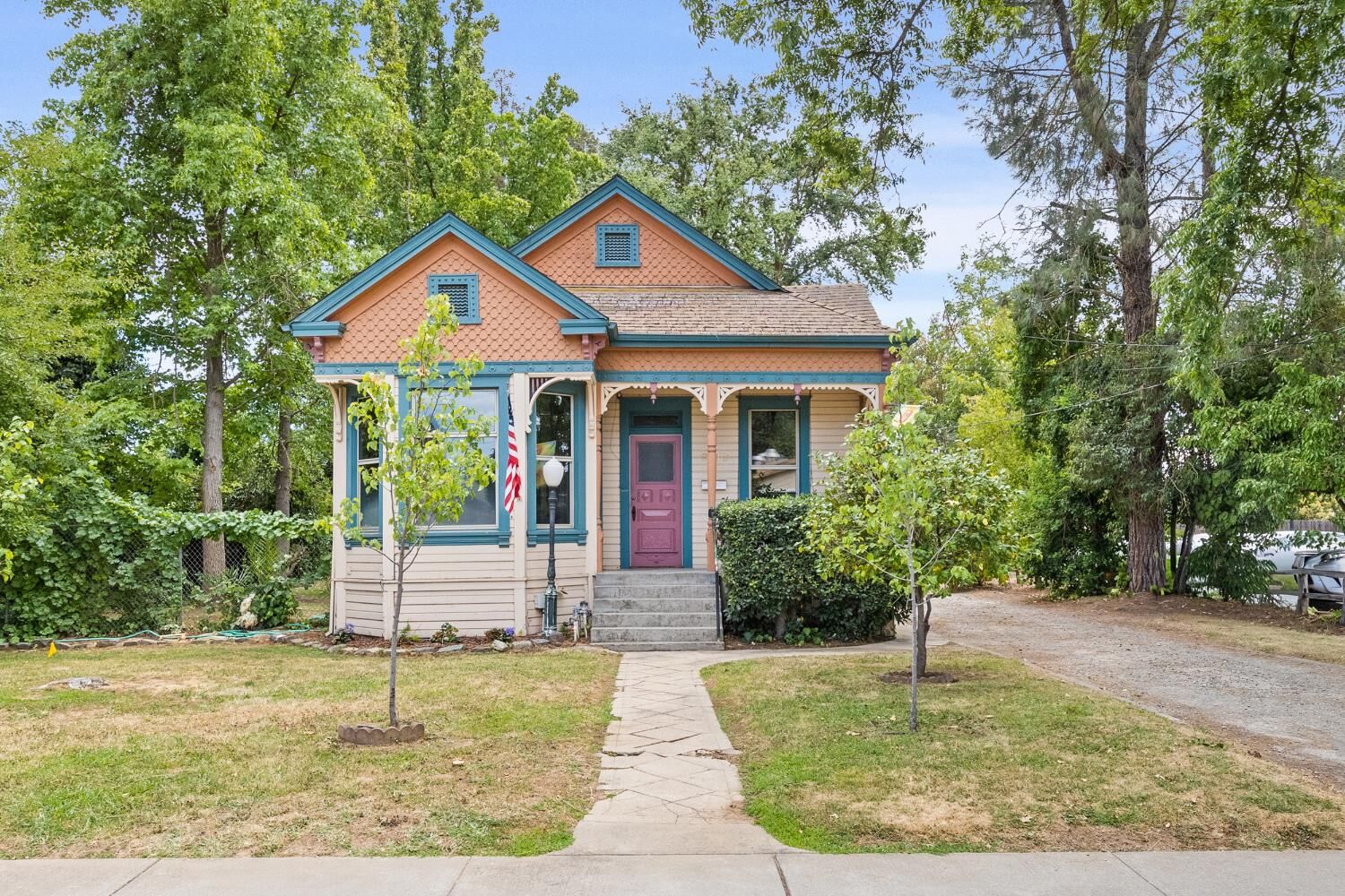 Property Photo: 9112 Elk Grove CA 95624
