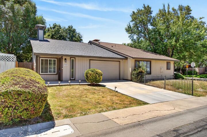 Property Photo:  1754 Urbana Way  CA 95833 