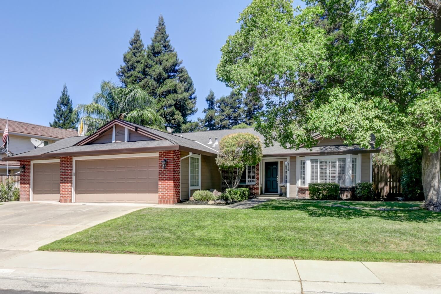 Property Photo:  9319 Whittemore Drive  CA 95624 