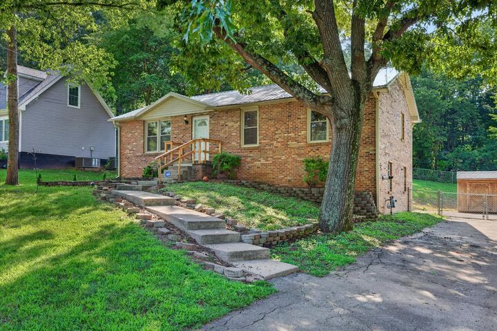 Property Photo:  1832 Palamino Dr  TN 37042 