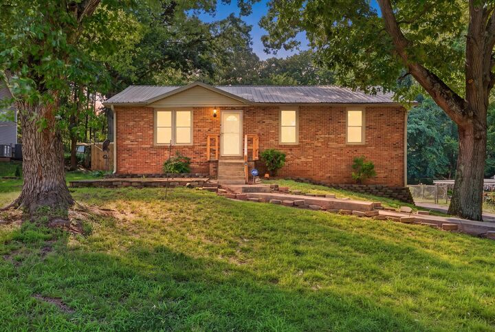 Property Photo:  1832 Palamino Dr  TN 37042 