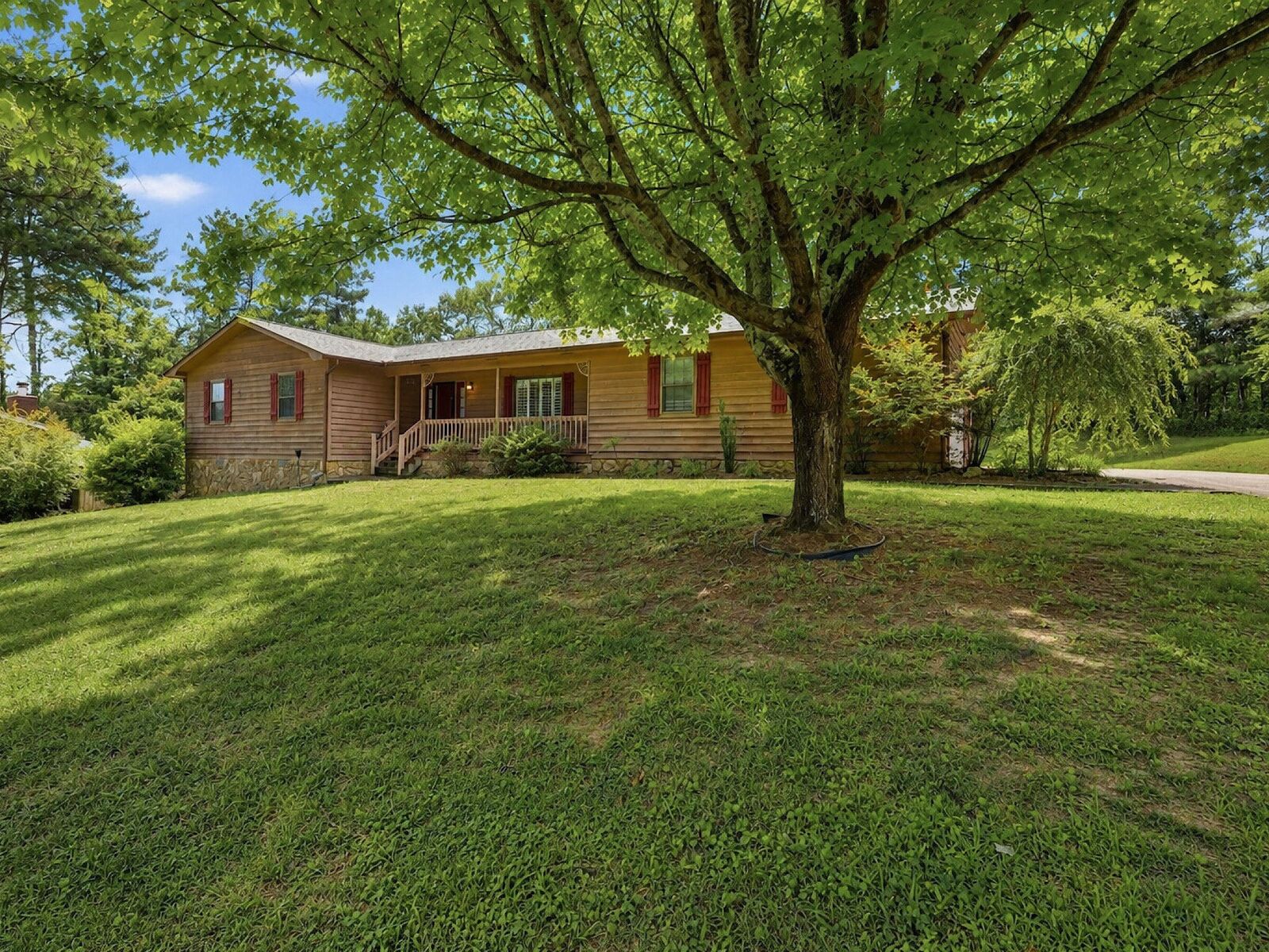 Property Photo:  149 Fleetwood Drive NE  TN 37323 