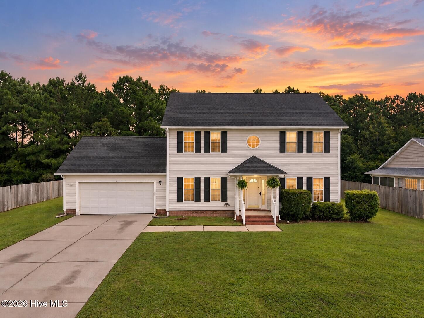 Property Photo:  812 Commons Drive N  NC 28546 