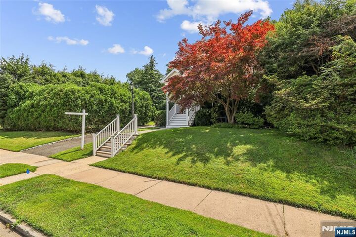 Property Photo:  199 Larch Avenue  NJ 07666 