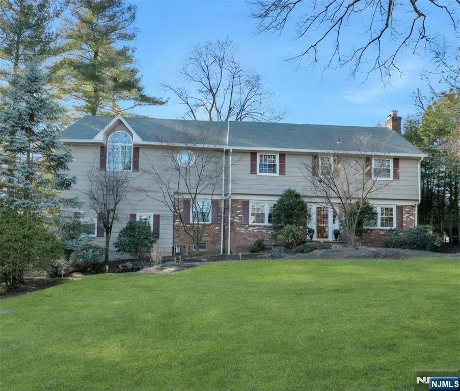 Property Photo:  122 Crest Road  NJ 07450 