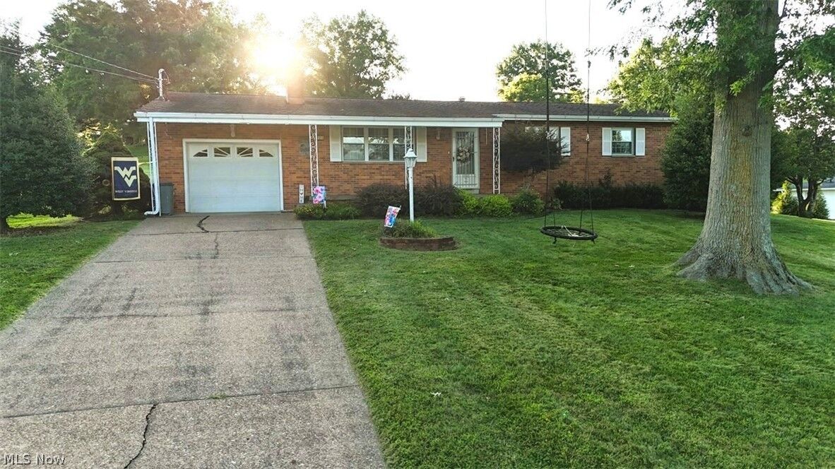 Property Photo:  5215 Orchard Avenue  WV 26105 