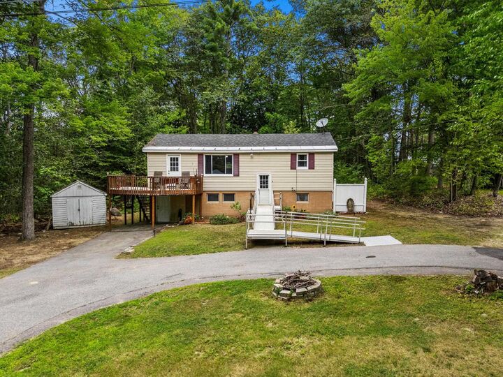 Property Photo:  11 Dudley Drive  NH 03887 