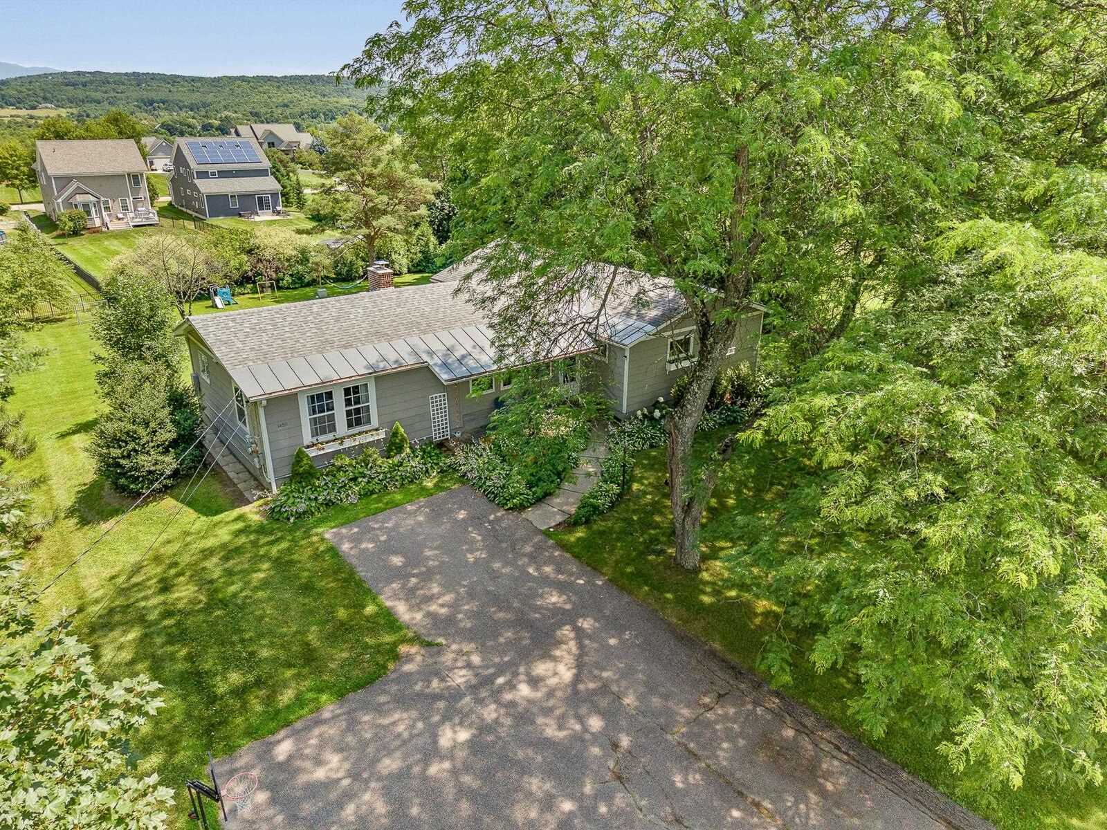 Property Photo:  1450 Hinesburg Road  VT 05403 