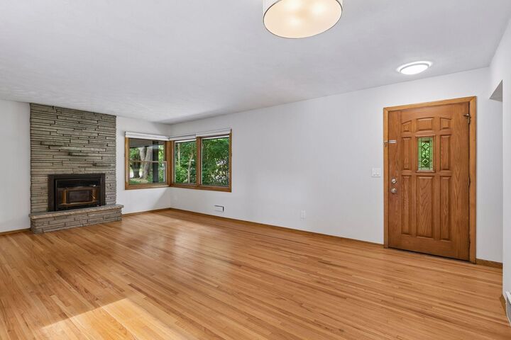 Property Photo:  3521 County Road 101  MN 55345 