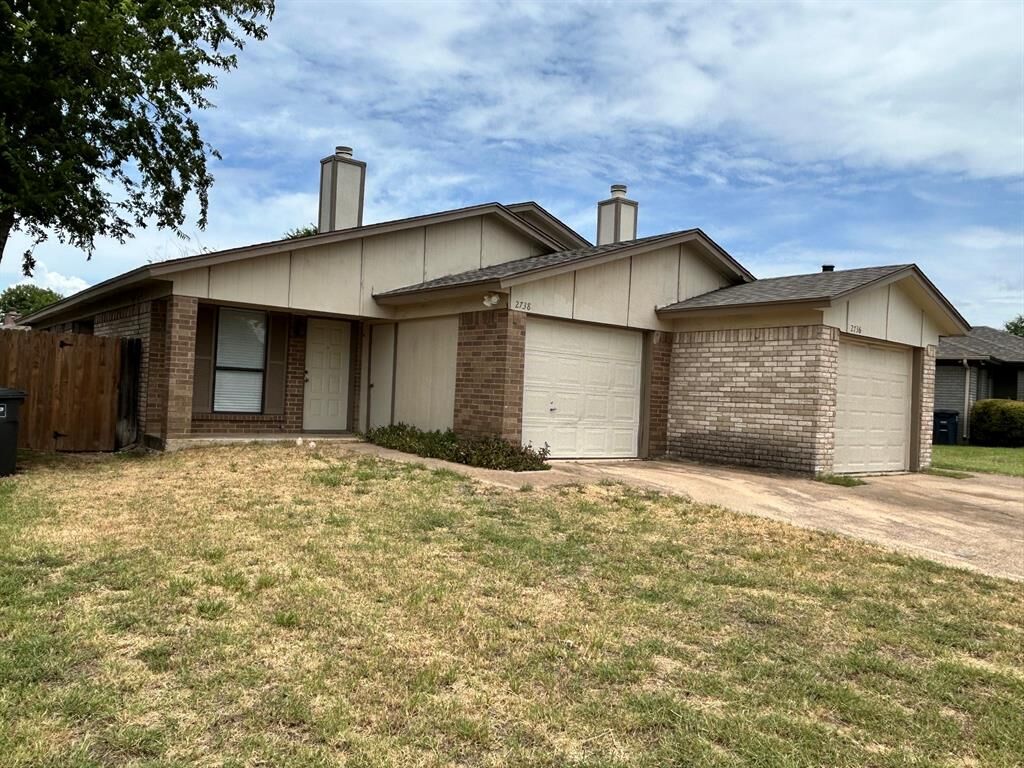 Property Photo:  2736 Countryside Lane  TX 76133 