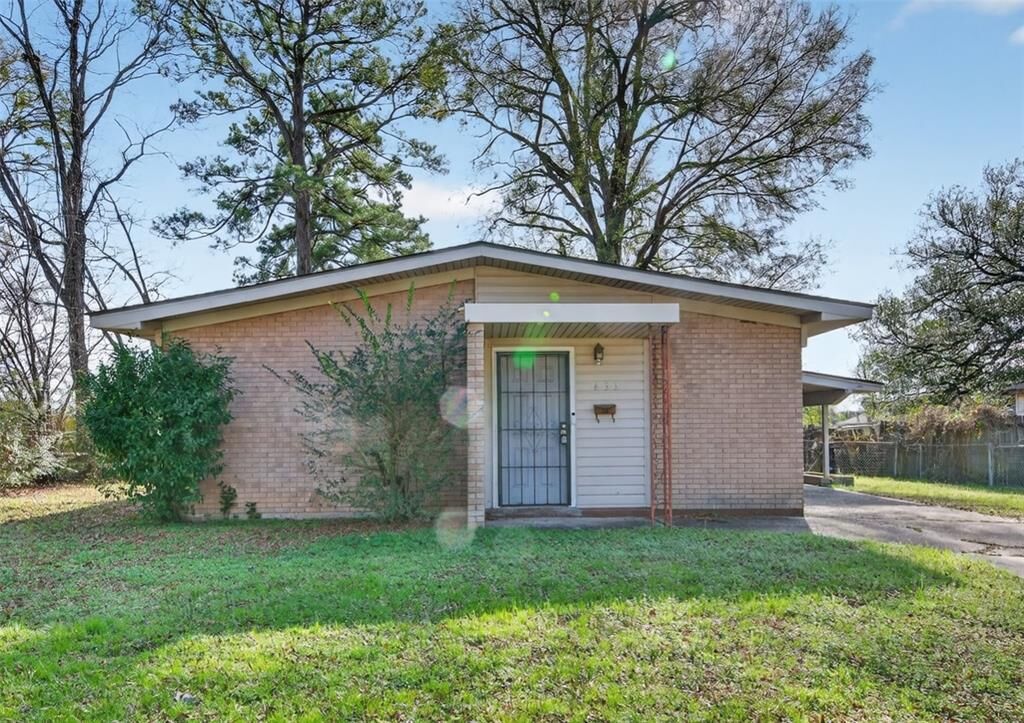 Property Photo:  635 Browning Street  LA 71106 