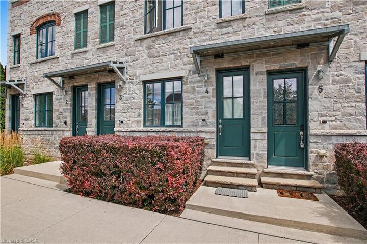 Property Photo: 290 Barton Street W 4 ON L8R 3P3
