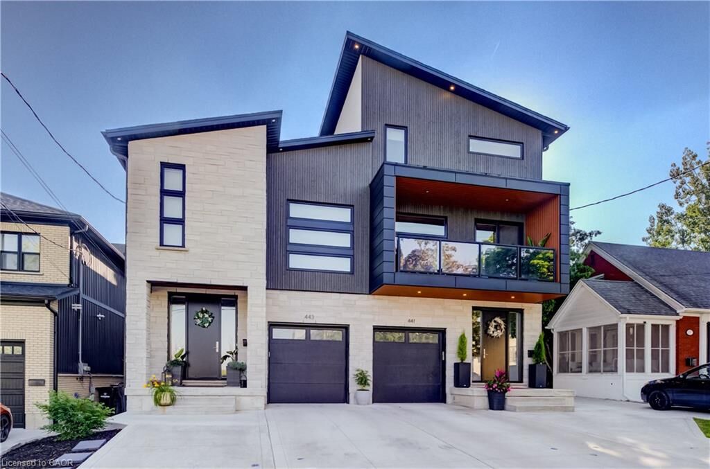 Property Photo:  441 East Avenue  ON N2H 1Z7 