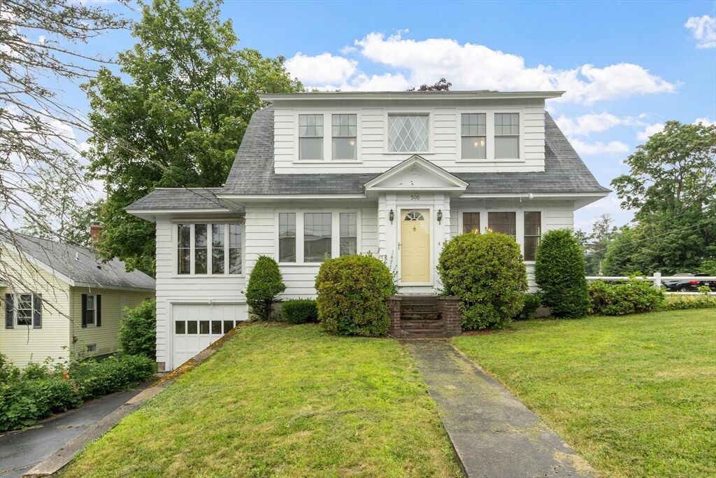 Property Photo:  506 Central Street  MA 01475 