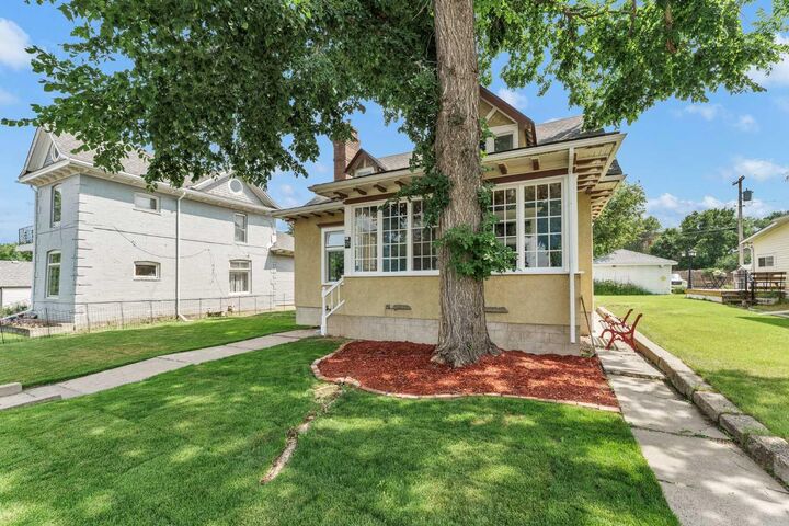 Property Photo:  379 5 Street SE  AB T1A 0M7 