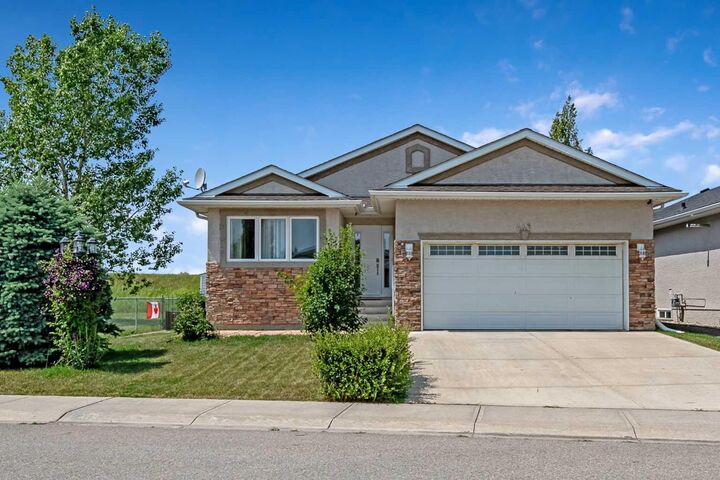 443 Riverside Green NW — photo 1