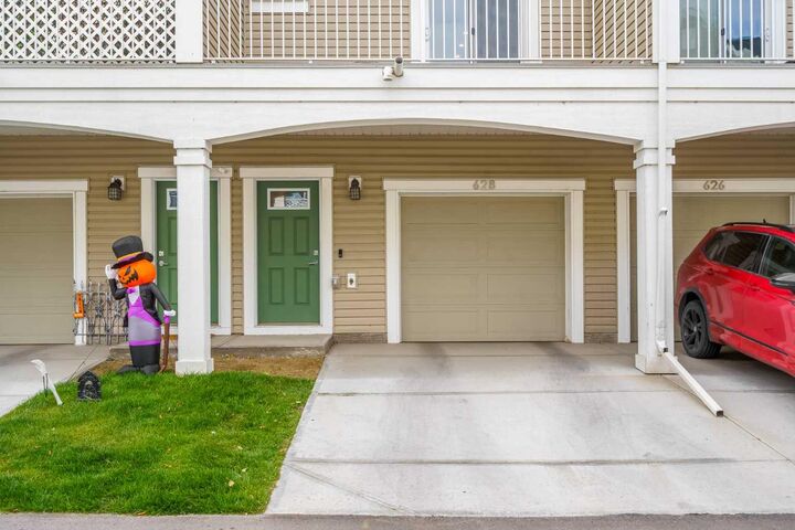 Property Photo: 628 Copperstone Manor SE AB T2Z 5G4